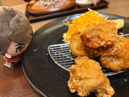 今日は近くの銭湯のお食事処で、唐揚げの竜田揚げを食べました‼️むっちゃんが食べたいとねだっていたため一つあげたら大喜びで美味しく食べていました🥰よかったね✨
