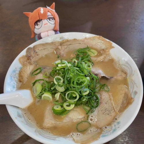 ラーメン 食らう
