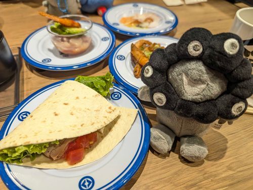 くら寿司の万博メモリアル店
色々食べたよ
(黒ミャク)