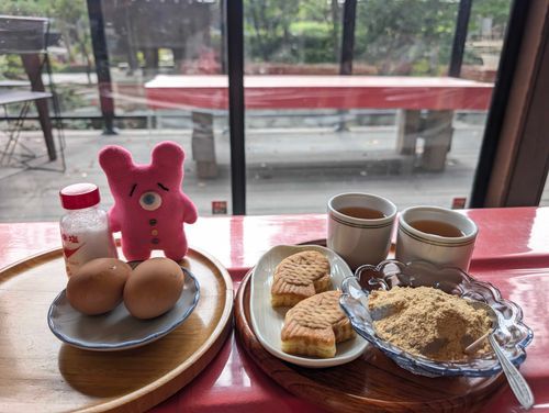 わらび餅、たい焼き、ゆで卵
(グッスリン)