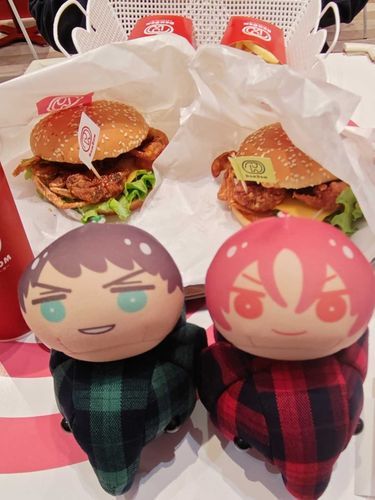 目的地に行く前に途中下車して駅から15分歩いてでも食べたかったんだ！🦀🍔
美味しかった💚❤