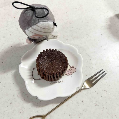 すこし おくれたが 
げんだいのぎょうじ 「ばれんたいん」
をたのしませていただいた

これは 「てりぃぬ」というそうだ
いさくくんもきになるようだね

おや
きみもきになるかい
