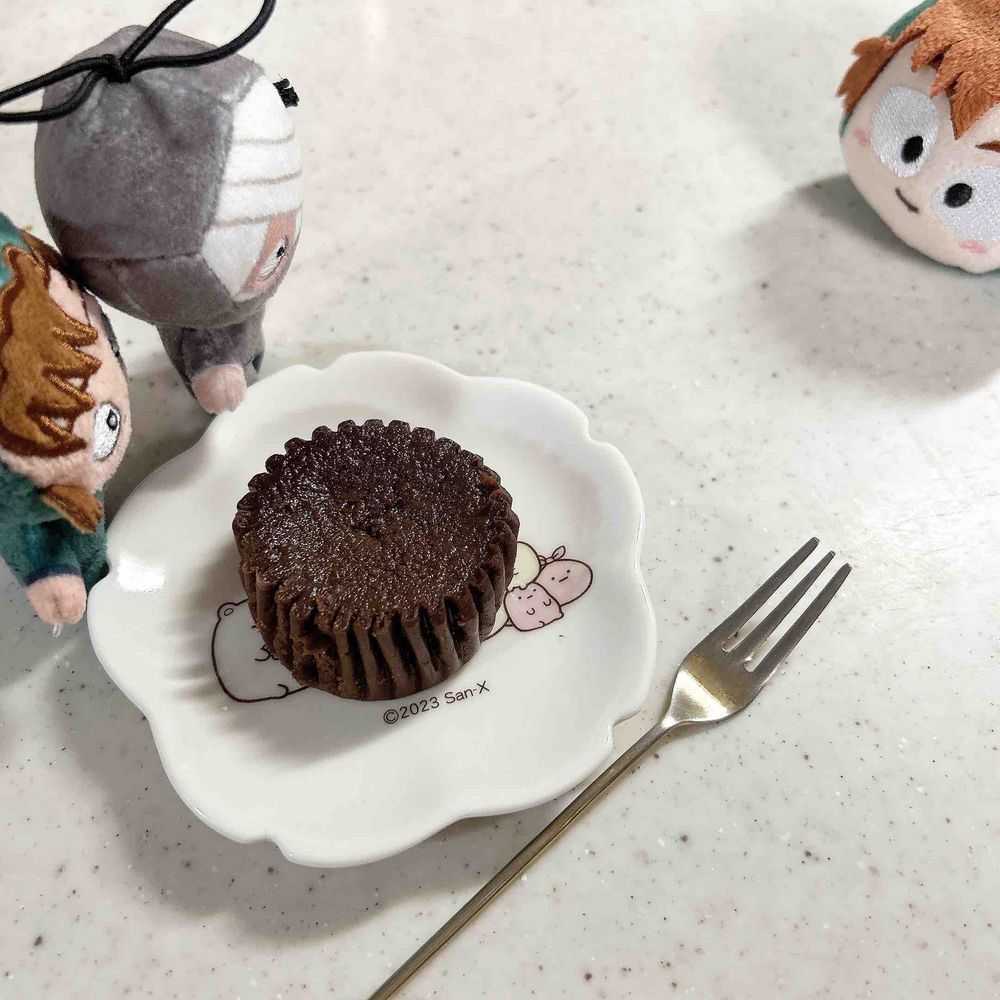 すこし おくれたが 
げんだいのぎょうじ 「ばれんたいん」
をたのしませていただいた

これは 「てりぃぬ」というそうだ
いさくくんもきになるようだね

おや
きみもきになるかい
