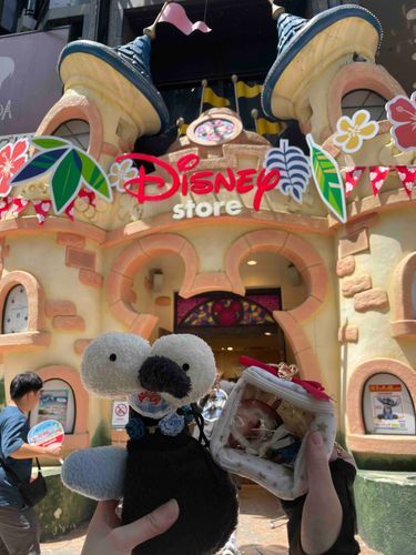 ディズニーストアだ！