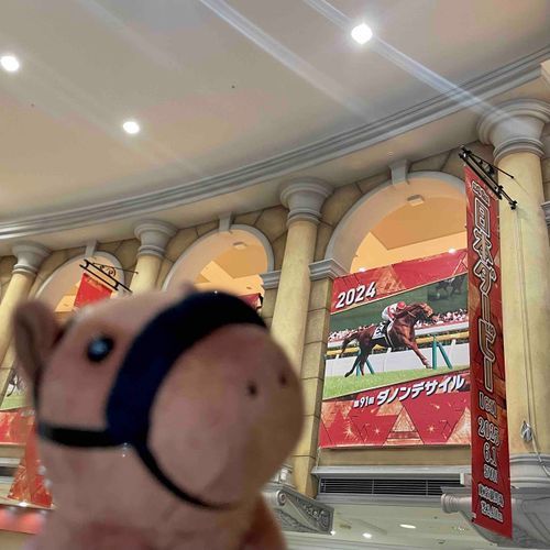 🇯🇵日本ダービー🇯🇵
◎⑤レディネス
◎⑨ジョバンニ

本命2頭立て。同時にゴールしてほしい。

🐴レディネス：3戦2勝で弥生賞だけ9着ですが、スワーヴリチャード産駒なので道悪苦手ではなく中山苦手なんだと思い込みたい。実績あり得意な東京であれば道悪でもチャンスあるかも。とはいえ良馬場希望です。距離延長◎。ノリオタなのでのりさんにダービー連覇してほしいです。

🐴ジョバンニ：皐月賞で一番不利を受けた馬。立て直して4着まで持ってくる勝負根性あり。馬群に揉まれても戦意喪失しないところが強み。同じエピファネイア産駒だからか去年ダービー制覇したダノンデサイルに似てます(ゴールするまで諦めたくない馬の気持ちに主戦騎手がしっかり応じてしっかり追うところ)。



オークスとダービーと有馬記念くらい思い入れある馬や騎手を買いたいです。それで当たってますし。今年のオークスはカムニャック勝ちましたし去年の有馬記念はレガレイラ勝ちましたし。負けたら一緒に泣きます。

がんばれ〜🎶📣🐴🪽🌈