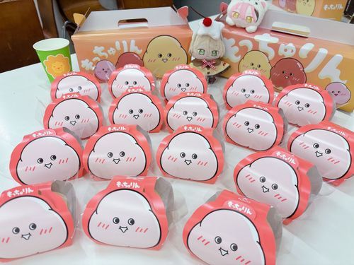 大量のもっちゅりんにビビるらぴぬ🍩