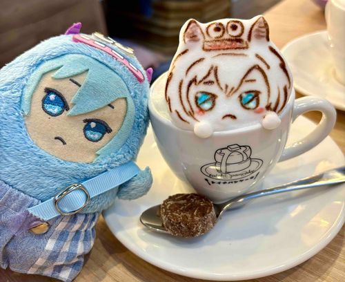 おひさしぶりです　おこめです☺︎
かいぬしと おちゃしたよ！
あわあわの らて☕️
にてる？