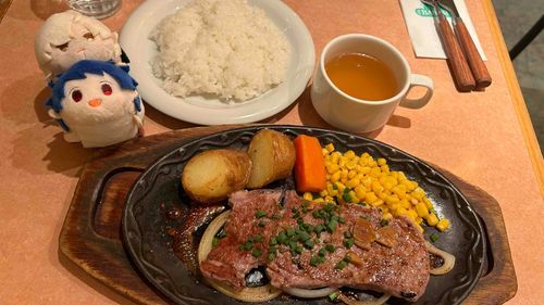 ルヰくん、ぷりずむごはんだよ！
そうだね、シン