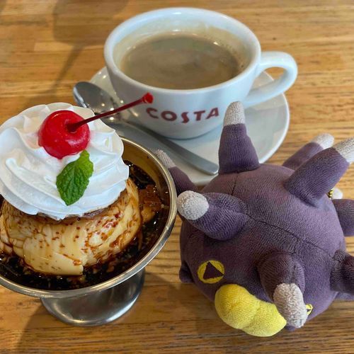 ごめんね、冗談だからね。食べないよ。