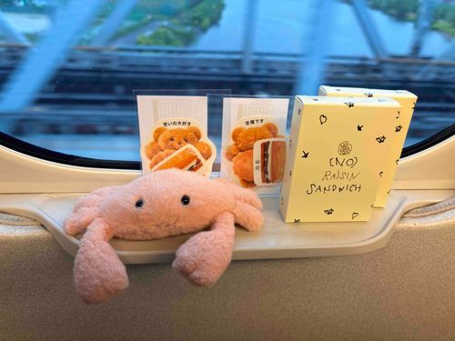 しょひんうりきれでも かぷせるといは ひけるヨ！くまちゃんのまえ・うしろのすてっか あたって ひきがいいのではー？