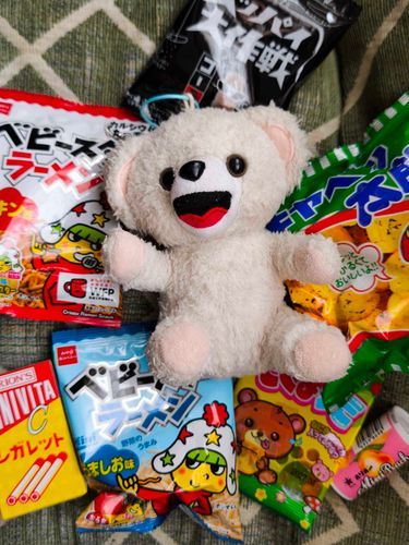 駄菓子に　かこまれ　しあわせだ〜🌠