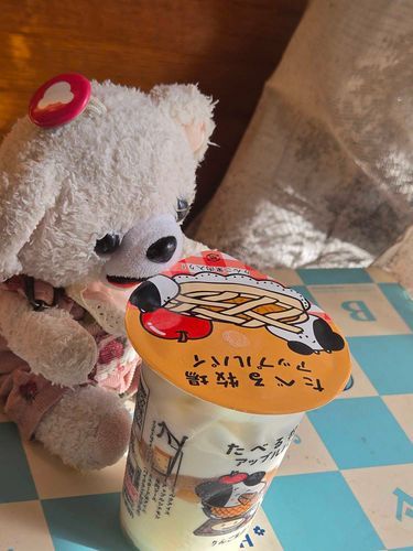 たべる牧場アップルパイを　買ってもらった🍎🐮
ぼく、　ミルクより　アップルパイの味が　おいしいと思う