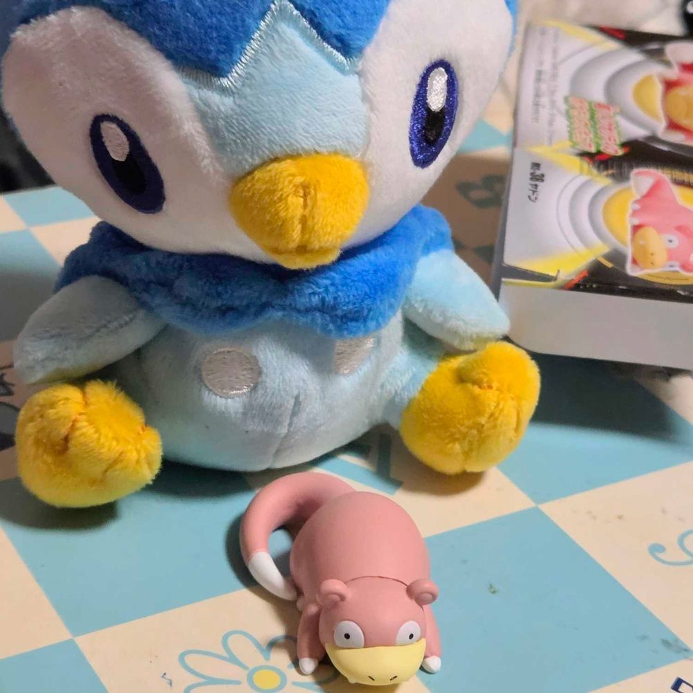 コンビニいくたんびに　まよってた
モンコレヤドンちゃんが　やすくなってたポチャ
うんめいだポチャ