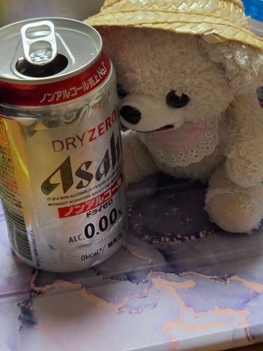 うぃ～
鍋とビールで　酔っぱら……
ノンアル？？　なあにそれえ？？