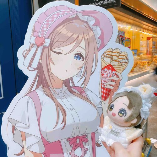🌻お仕事中の莉波お姉さまにお会いして、クレープをいただきましたわ〜！