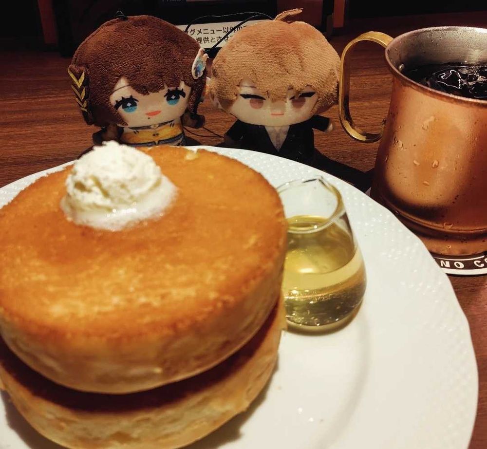 ぱやとです
せんじつ、ぱぺぬしとぱぺりこさんと ともに ほしのこーひーさんへ いきました
ぱぺぬしはぱんけーきを しょくしておりました ぱたくしと おなじいろですね
ぱぺりこさんと ぱたくしは おなじひに にじぬいすとあ で ぱぺぬしとであいました
ぱぺぬしは いちばん てまえに ちんれつされていた ぱぺっとを おむかえする しゅぎ です
ぱたくしと ぱぺりこさんが ぱぺぬしのところにきたのも うんめい ですね