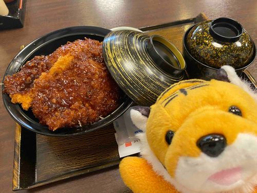 ふくしまけんの わらじソースかつ丼です