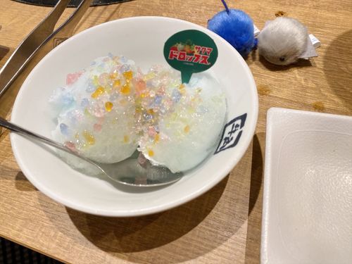 新しい子とアイスたべるー！