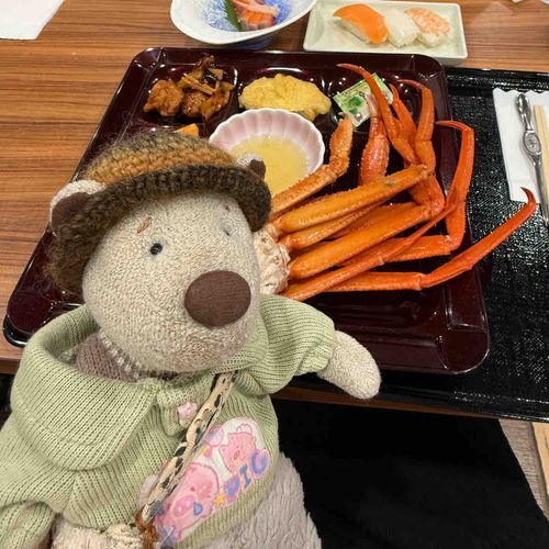 よるごはんは カニたべほうだい🦀