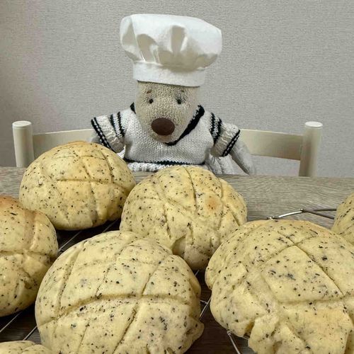 おねえちゃんと、こうちゃのメロンパンつくったよー🥯