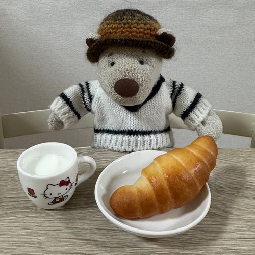 おねえちゃんのてづくりパン🥐
ぎゅうにゅうにあう🥛🧸