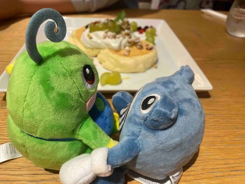 パンケーキの盗み食いを試みる