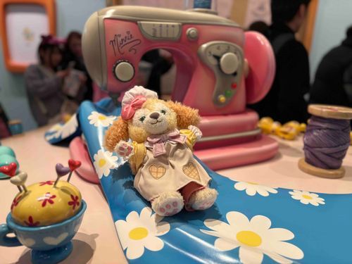 わぁーー🐶🍪⸒みしん、ガタガタだよ
アイロンからは煙がでてるよ🎀