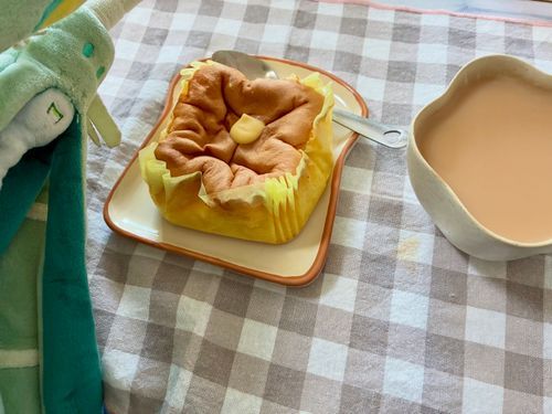 きょうのおやつは かすてら ですって