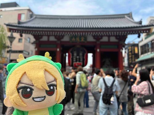 かみなりもん！ひとがおおいな