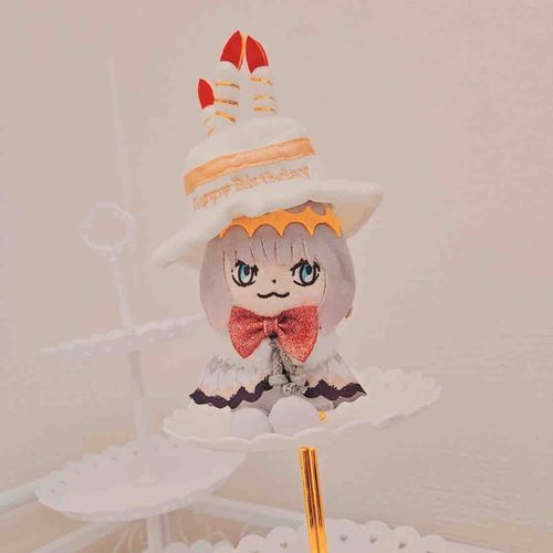 きょうだいの"あめ"だよ。ステキなおようふくをかりてとてもうれしそうだったんだ。