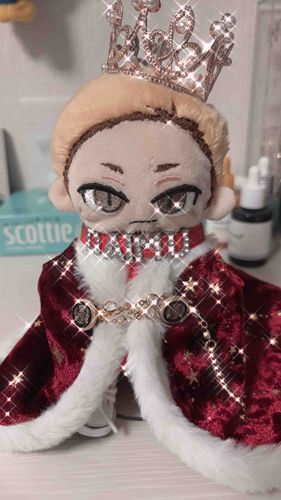 キャンドゥのミニ王冠ピンクゴールドで超可愛い💕
ぬいにもピッタリサイズ👑