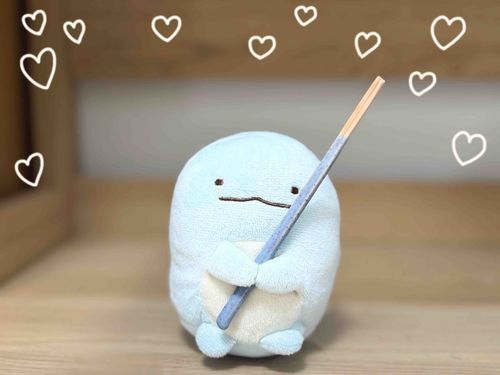 少し昔に撮ってもらったシリーズ②
青いポッキーを食べたよ。
とかげっちに持たせてみたよ🩵💙
