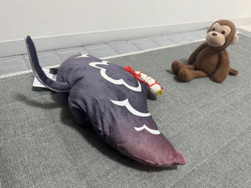 もんきちにひれ伏すマンタロー