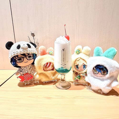 暑いですね〜💦
ちいこい子達を連れて、冷たくて甘いショートミルクラテを飲みに行ってきましたよ💙