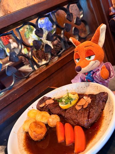 🍴