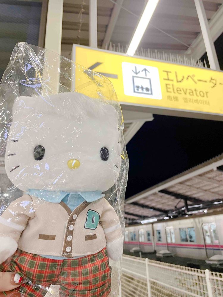 駅までサンリオだらけだよ🎀
よく見るとエレベーターのなかにみんながいるよ🤭