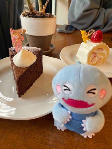 ケーキのピックの癖が強いね🤣