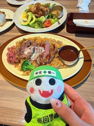 久しぶりにロイヤルホストに行ってきたよ🍽
写真は撮れてないけど、やっぱりオニオングラタンスープは絶品なんだ🎶