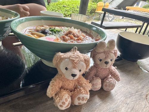 熱田神宮の宮きしめん。
ラピスとデートできたし
めんうんまい
お出汁やばかった
サイコーだった(◦`꒳´◦)ᵎᵎ