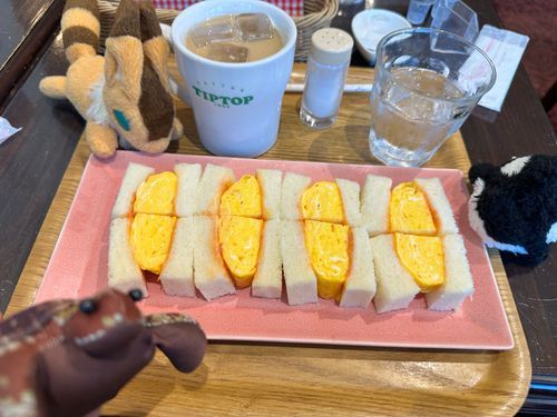 あつやきたまごサンド
ふあふあおいしい

お肉じゃなかった。。
