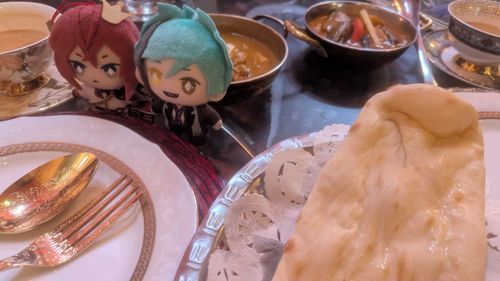 スカラビアで宴に参加した。ウミヘビくん大変そうでちょーウケた