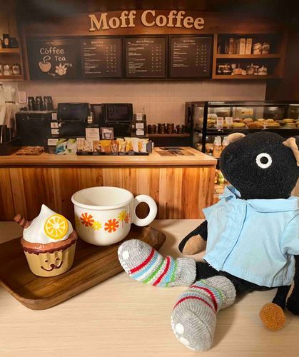 もふコーヒーにて🧁☕️(◉ ᴥ ◉’)
At Moff Coffee.
