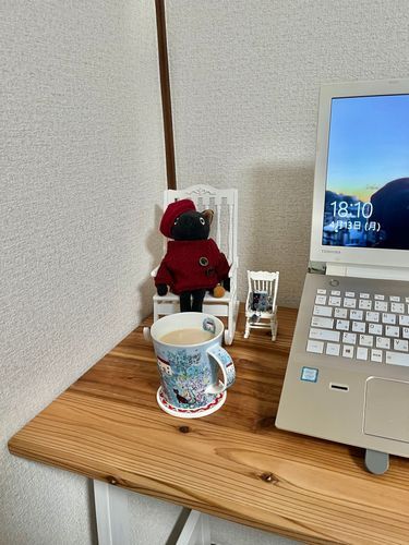 なかよし(`◉ ᴥ ◉’)[๑⊗ ◡ ⊗๑]
We're friends.