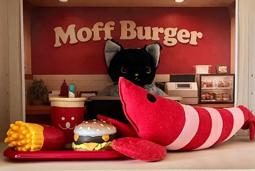 (`Φ ᴥ Φ’)＜当店ではエビバーガーは提供しておりませんのでご安心ください🍔🍟🥤🦐✨