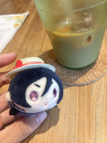 麦わら帽子🏖☀️
ちち、ち。ちーち、ち！
(よく見るといちごがついてる！)