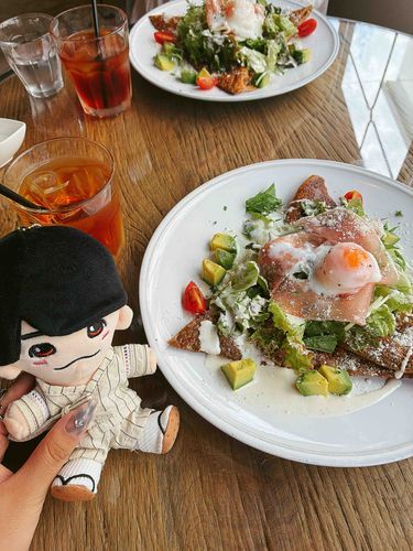 あんまり食べないのに野菜まみれでごめん。ガレットおいしかった♩