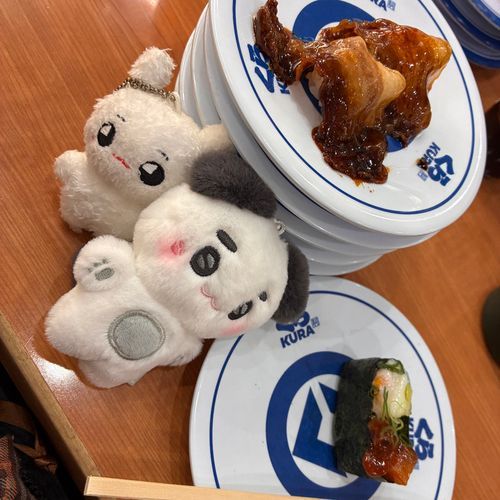 GW2連休だけ取れたので
帰省して家族でお寿司屋さんにいったよ
ょにゃ達もいっしょに