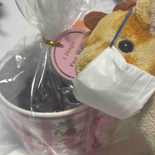 ハッピーバレンタイン♡
チョコレート貰ったの🍫
主の妹がインフルBにかかっちゃってバレンタイン所ではないくらいバタバタしてるけどね…🥲でもチョコは美味しい😍