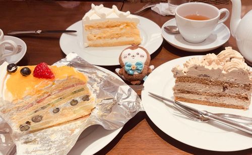 モカケーキに、フルーツケーキに、シトロンケーキ❣️
ケーキがいっぱいだ〜❣️