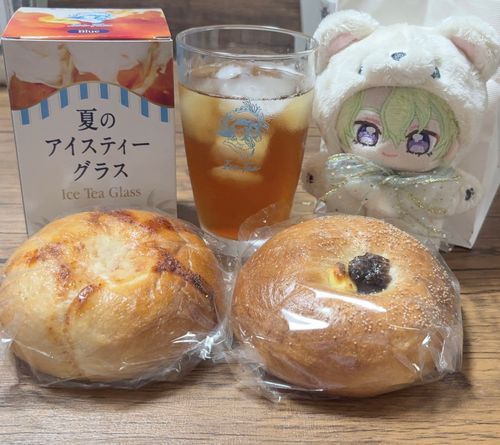 これは午後の紅茶を買うともらえるグラスだね🩵
好きなベーグルも買ったね🥯